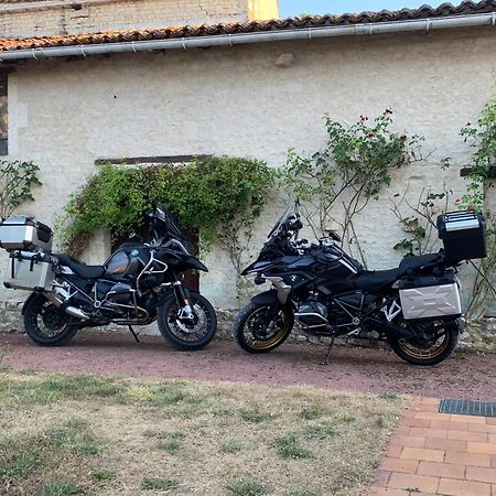 The Cool Lounge A Coulonges - Charente Coulonges (Charente) Exterior foto