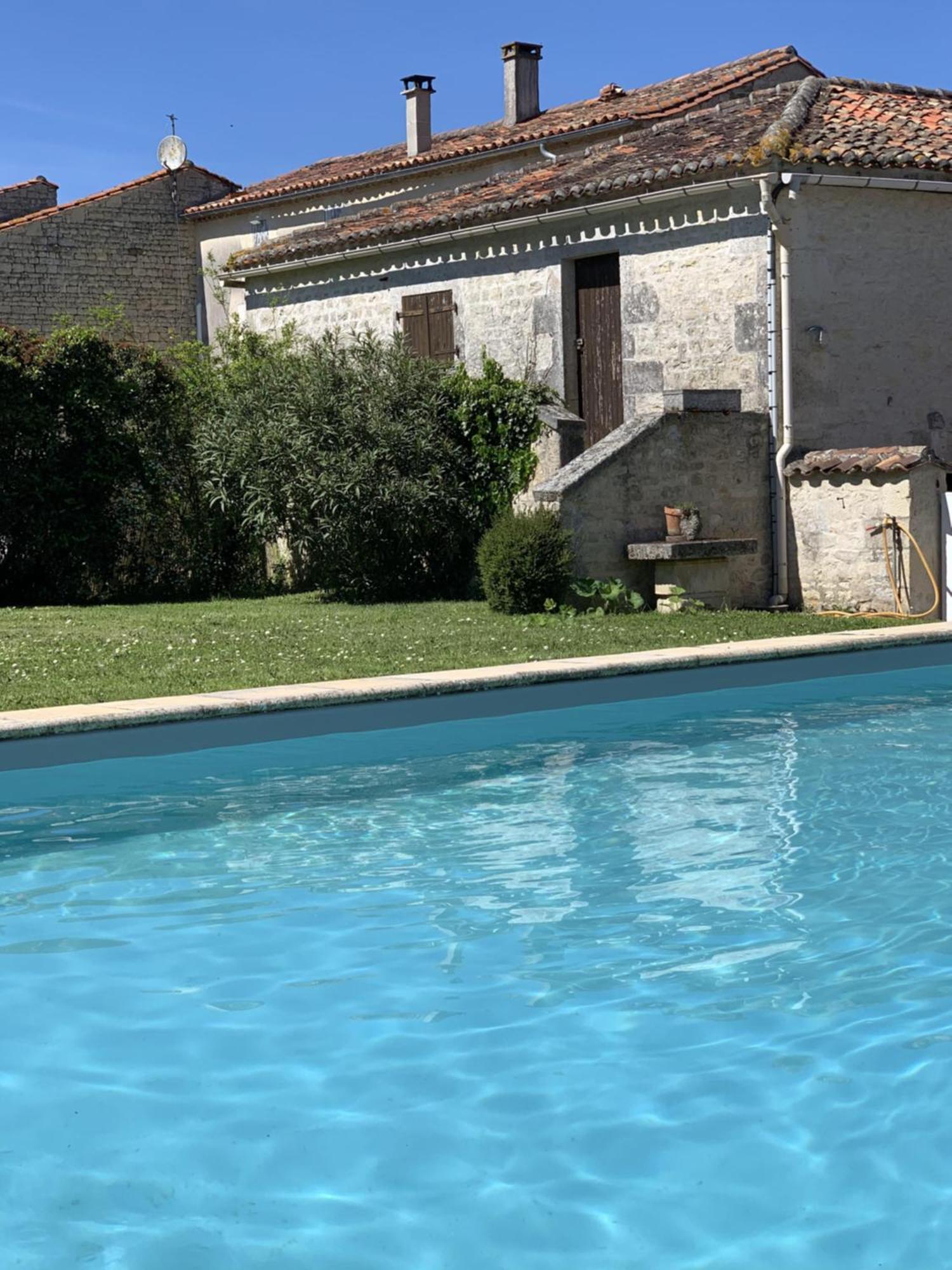 The Cool Lounge A Coulonges - Charente Coulonges (Charente) Exterior foto